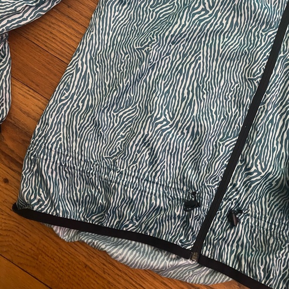 Zebra Nike rain jacket size M - Picture 2 of 4